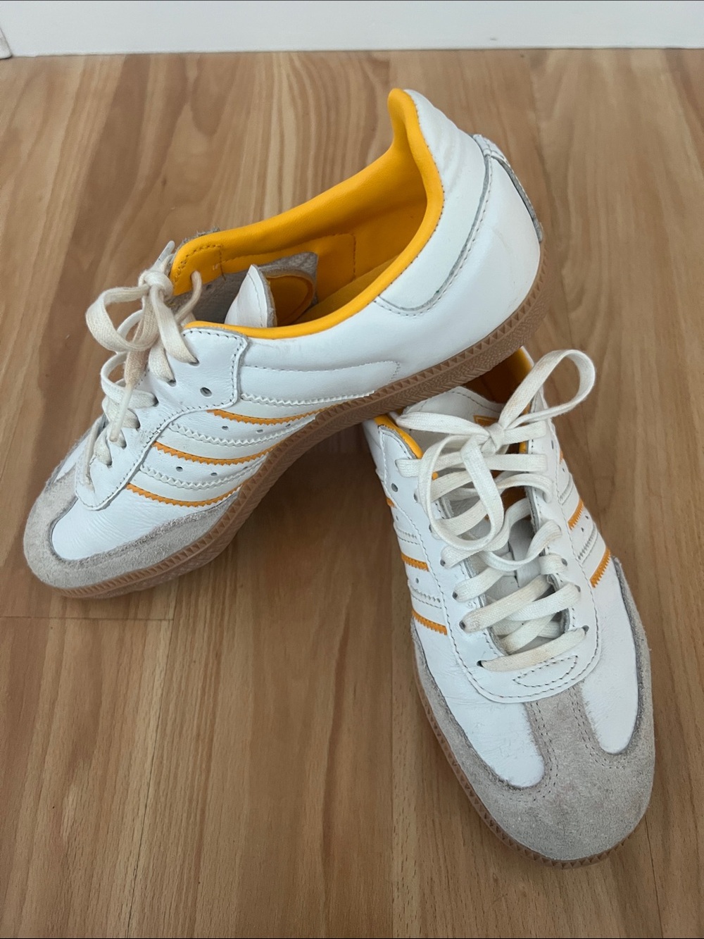 Adidas Sambas OG J White & yellow Leather Sneakers with Gum Sole size 5